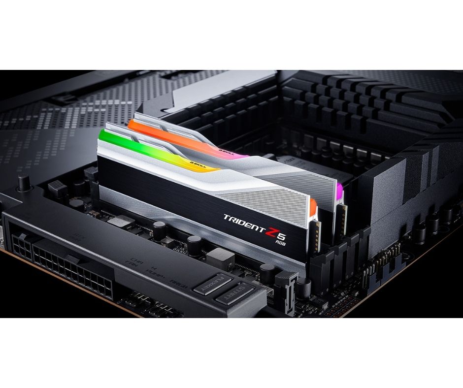 זיכרונות G.Skill DDR5 RAM F5-5600U3636C16GX2-TZ5RS 2x16GB 5600MHz RGB Silver תמונה 4