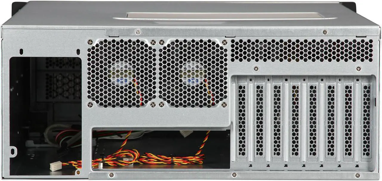 מארז Chenbro Rackmount 4U RM41300 EATX 3x5.25+1x3.5+12cm front תמונה 3