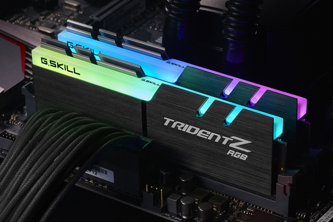 זיכרון למחשב נייח G.Skill DDR4 F4-3600C17D-32GTZR 2x16GB 3600Mhz TridentZ RGB תמונה 3
